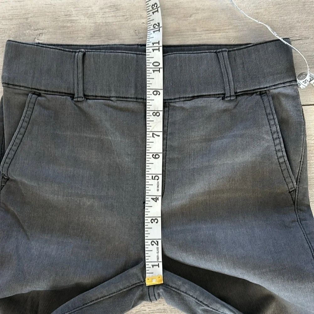 Juicy Couture pull on flare jeans in gray size 27